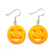 Load image into Gallery viewer, Potato Smile Earrings
