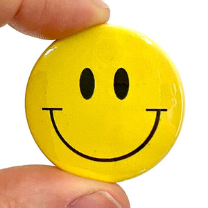 1990s Stylee happy Face Button Pin Badge